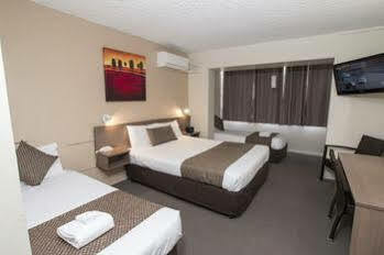 The Metropolitan Spring Hill 3*